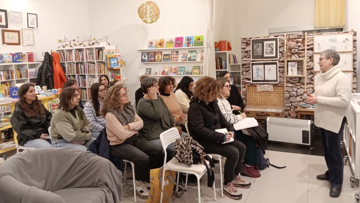 Visita de les alumnes del màster de Biblioteca Escolar de la UB